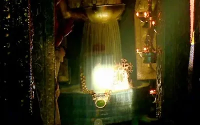 ಗವಿ ಗಂಗಾಧರೇಶ್ವರನನ್ನು ಸ್ಪರ್ಶಿಸಿದ ಸೂರ್ಯ ರಶ್ಮಿ